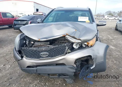 2011 Kia Sorento Base из США, поврежденный, VIN 5XYKT3A13BG107095
